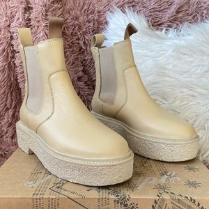 Free People Carmel Chelsea Boot NWB Size 37